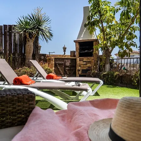 Deluxe Bella Air Con & Heated Pool, Tenerife South 别墅 Chayofa