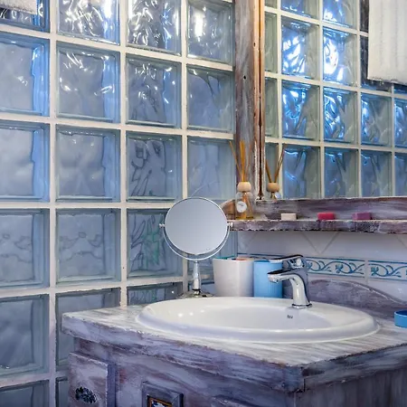 Deluxe Bella Air Con & Heated Pool, Tenerife South *